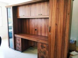 کتابخانه و قفسه