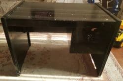 میز تحریر قدیمی و محکم و بادوام