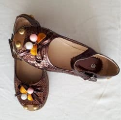 کفش بچه گانه