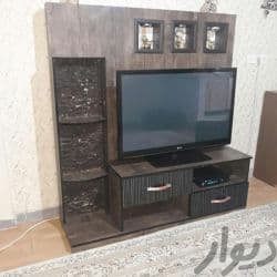 میز زیر تلویزیون